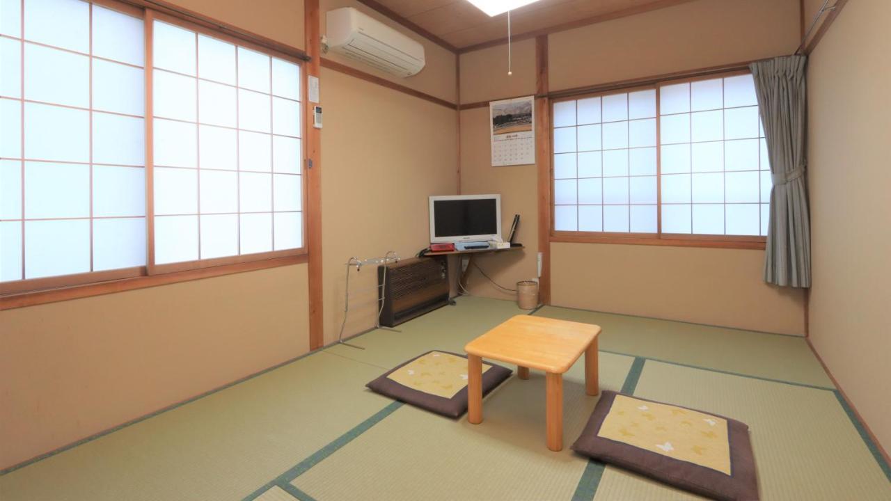 Minshuku Iwatakan Takayama  Esterno foto