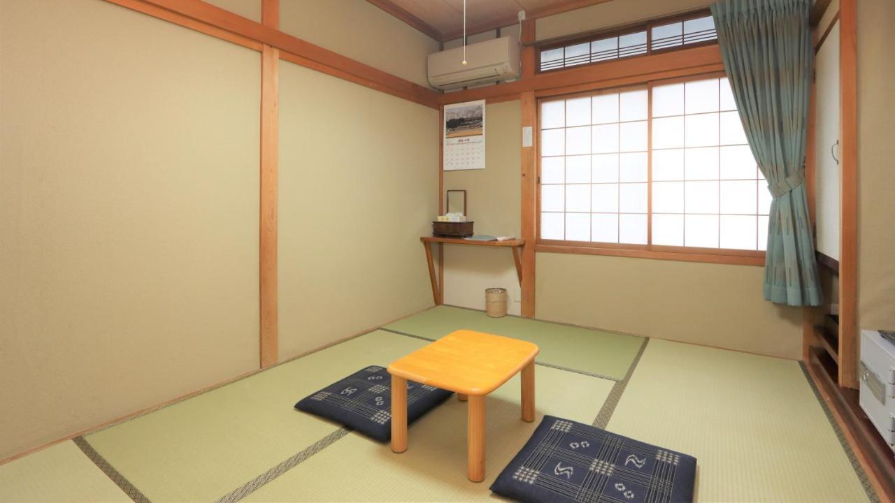 Minshuku Iwatakan Takayama  Esterno foto