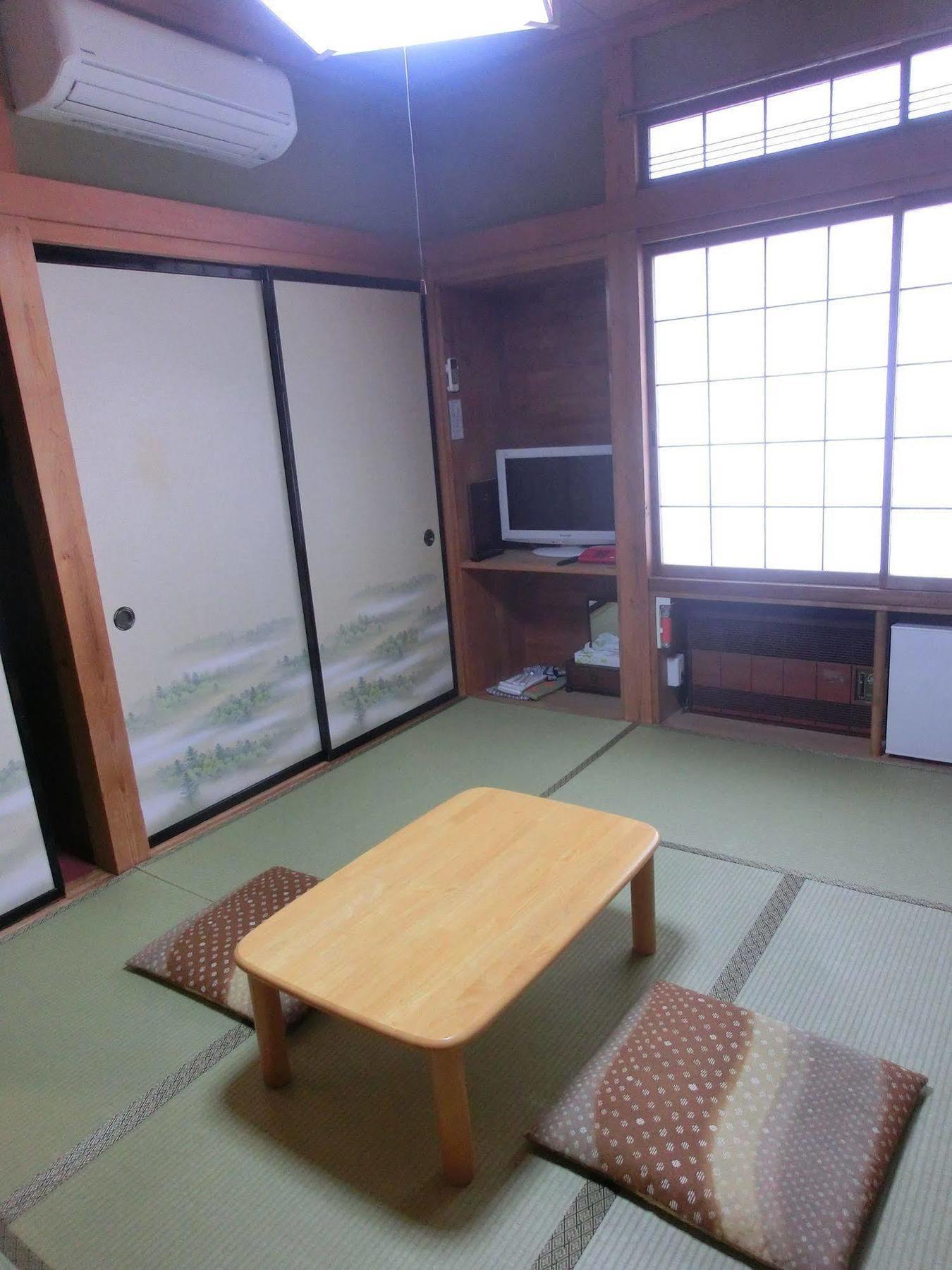 Minshuku Iwatakan Takayama  Esterno foto