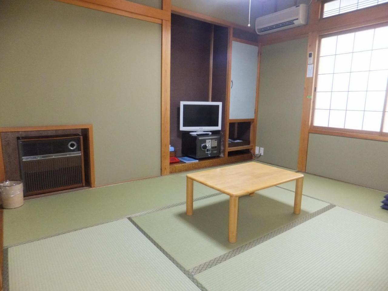 Minshuku Iwatakan Takayama  Esterno foto