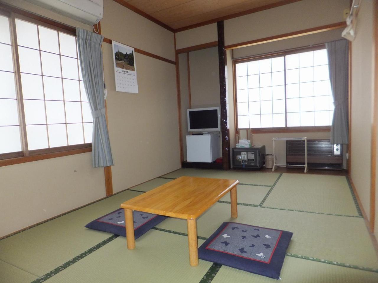 Minshuku Iwatakan Takayama  Esterno foto