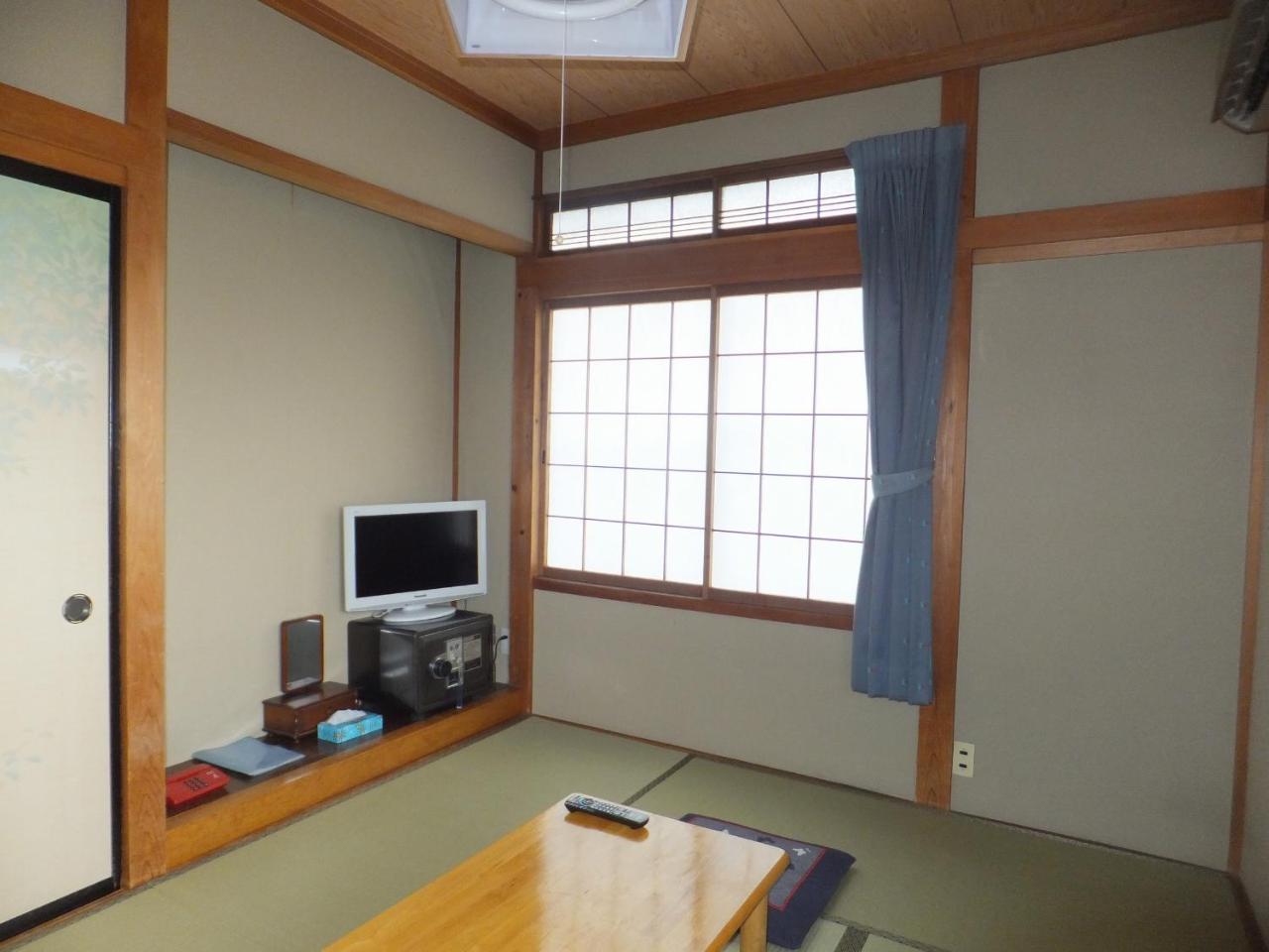Minshuku Iwatakan Takayama  Esterno foto